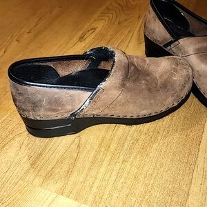 Bjorndal Brown Clogs.
